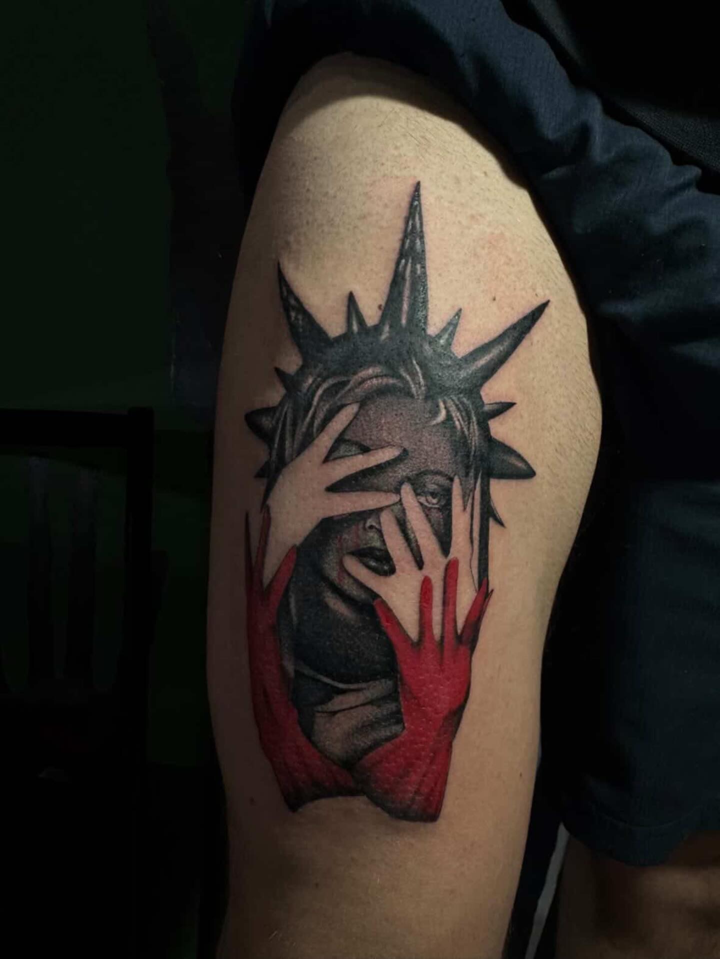 მხატვარი : @haru.tattoo_art     ცემს გაოცებას არ წყვეტს ეს გოგო და დარწმუნებული ვარ თქვენც გაოცებთ ხ